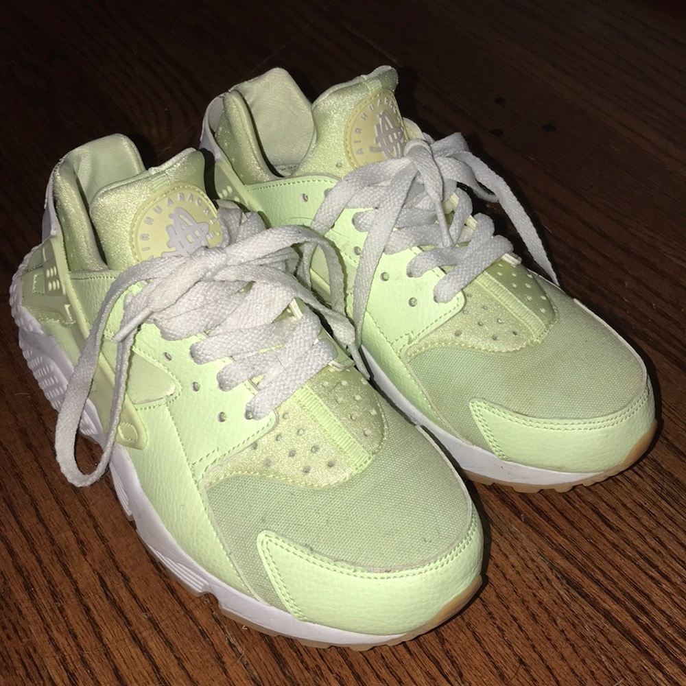 Lime green hurraches